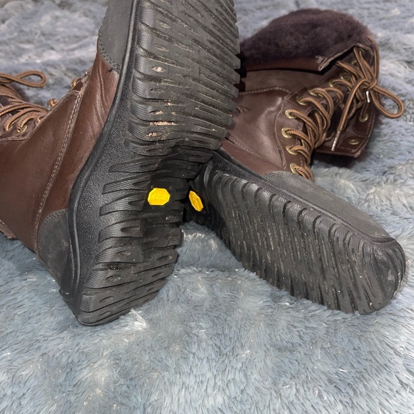 UGG Australia  Adirondack II Tall Snow boots - Picture 9 of 11